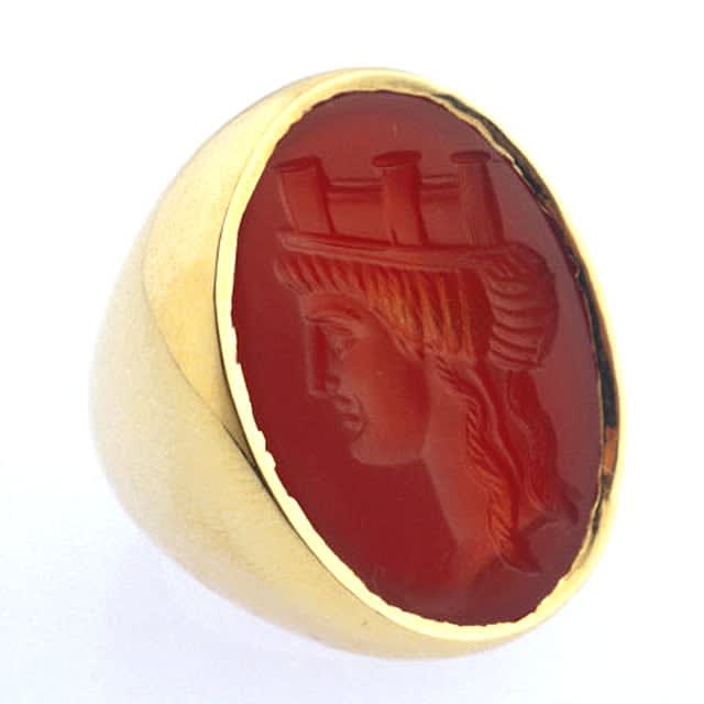 Gold Ring Featuring a Classical Revival Carnelian Seal Depicting Tyche, 1700 CE - 1800 CE