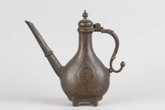 Bronze islamic pot, 1700 CE - 1900 CE