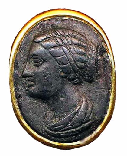 Hellenistic Bronze Portrait Ring, 3 Century BCE - 2nd Century BCE