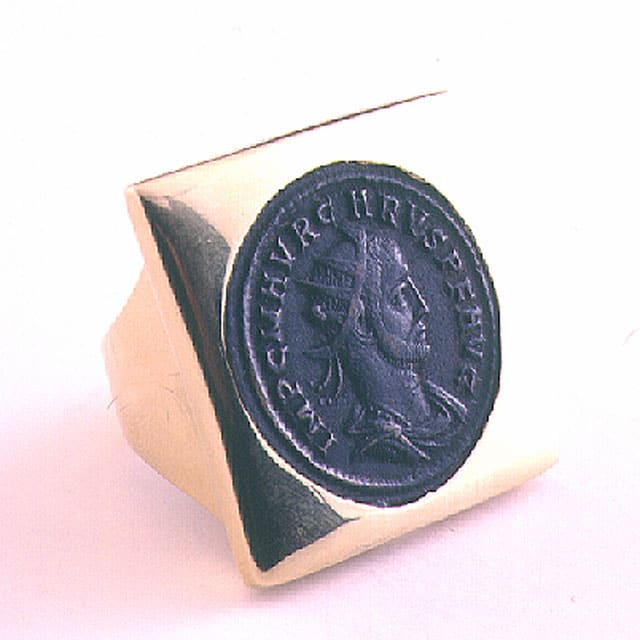 Gold Ring Featuring A Bronze Coin Of The Roman Emperor Carus, 282 CE - 283 CE