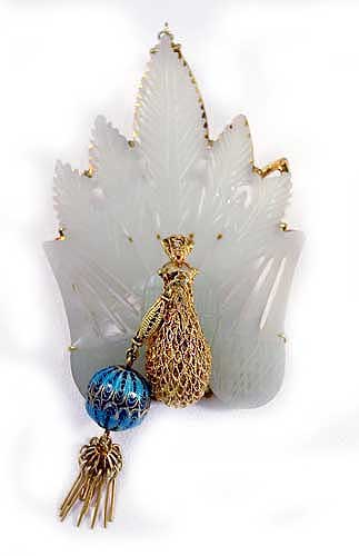 Jade Pendant/Brooch of Peacock