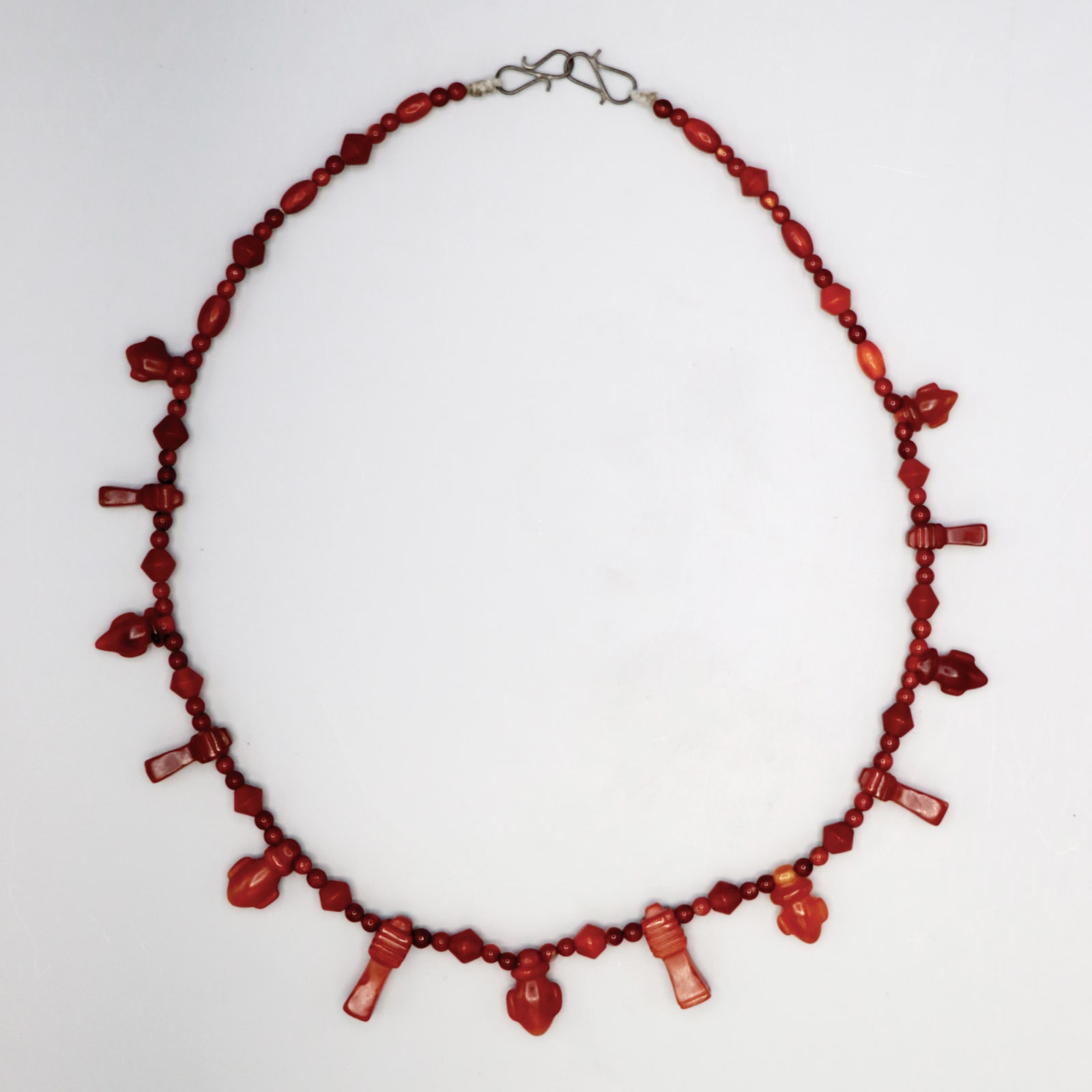 Amuletic Necklace, with Hearts and Djed-Pillars, 1353 BC - 1292 BC