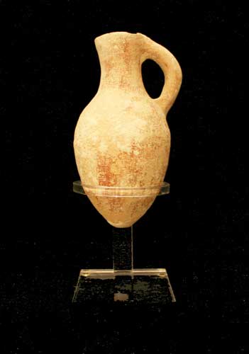 Late Bronze Age Terracotta Decanter, 1500 BCE - 1250 BCE