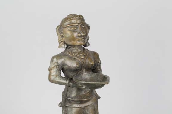Indian bronze figurine of a female offer bearer