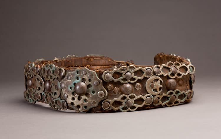 Leather belt with silver applied decorations