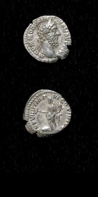 Silver Denarius of Emperor Commodus, 180 CE - 192 CE