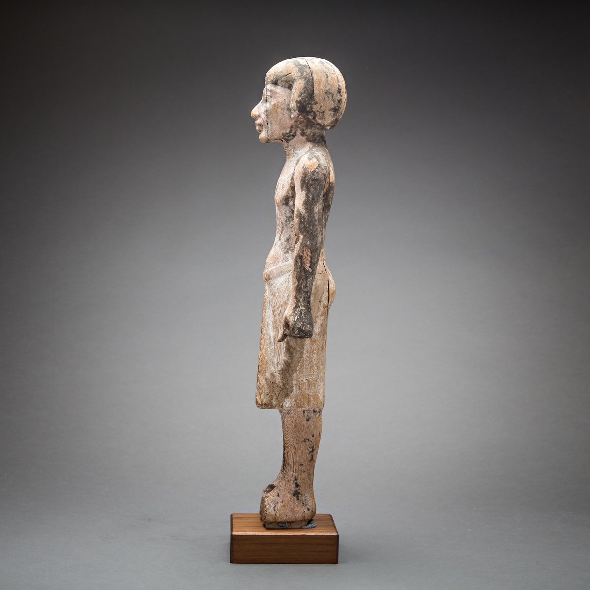 New Kingdom male wooden statuette, 1450 BCE - 1070 BCE
