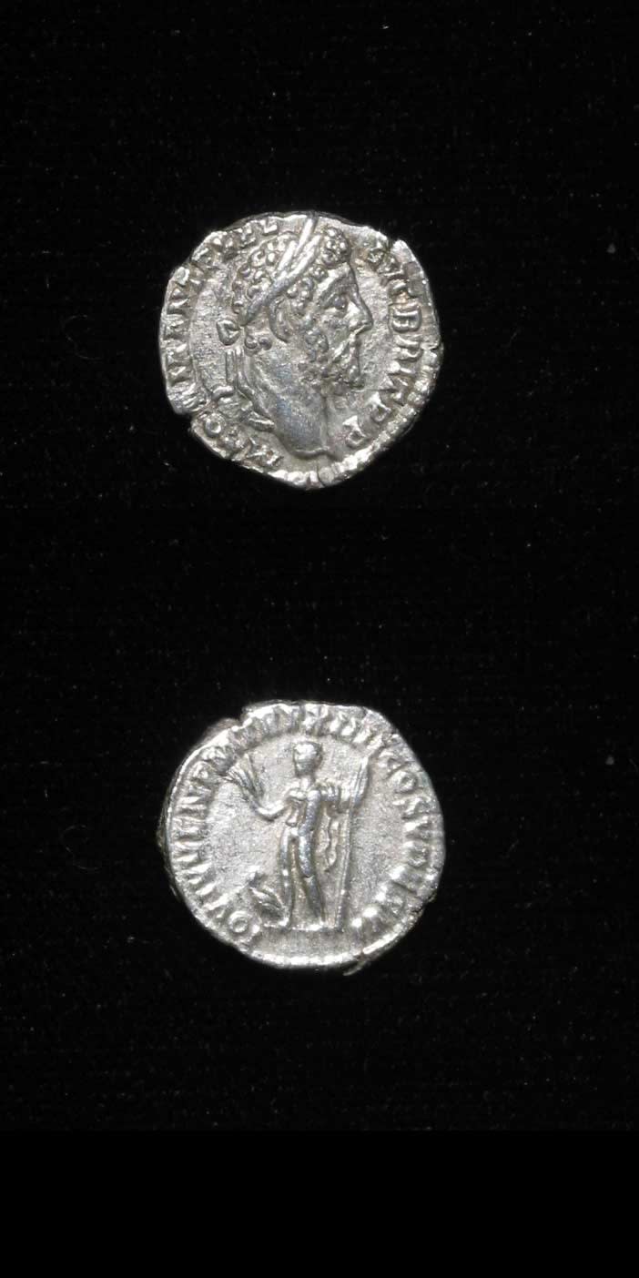 Silver Denarius of Emperor Commodus, 180 CE - 192 CE