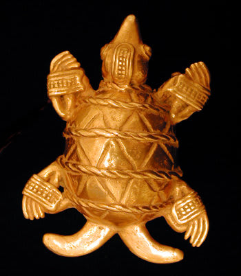 Pre-Columbian Art / Gold Pendant of a Turtle, 500 CE - 1550 CE
