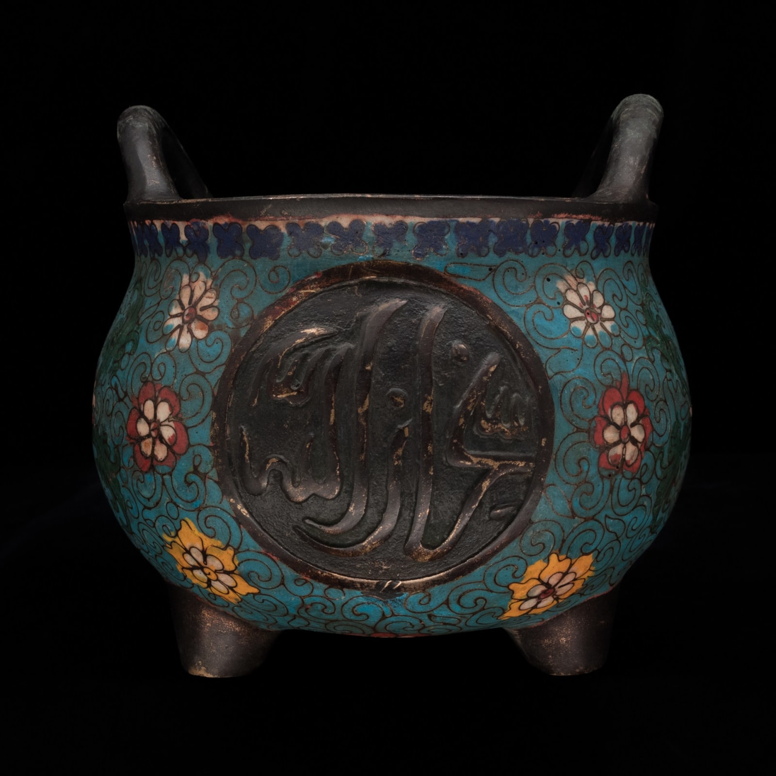 Qing Dynasty Enamelled Chinese Incense Burner dating to the Reign of the Kangxi Emperor , 1661 to 1722 CE