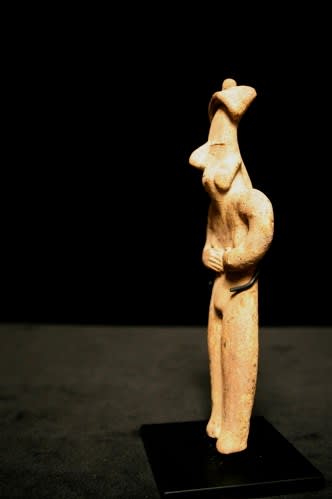Tuxcacuesco-Ortices Style Colima Terracotta Sculpture of a Woman, 300 BCE - 300 CE