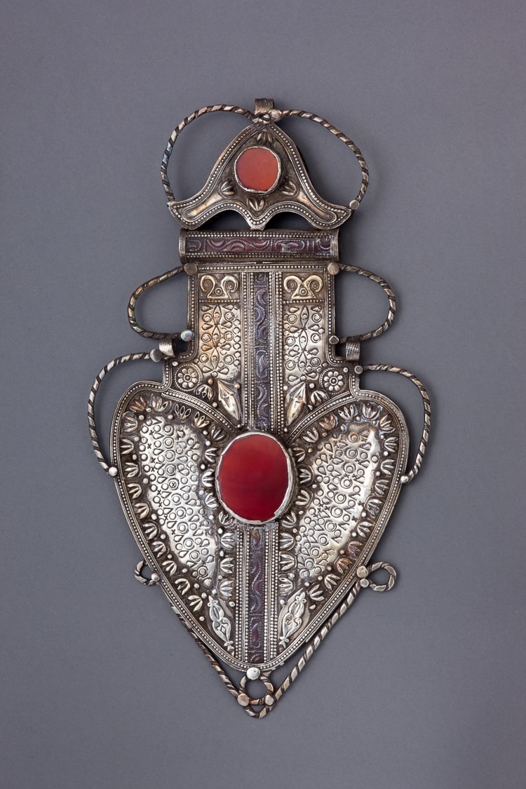 Ornate and beautifully engraved heart-shaped Turkoman silver and carnelian chest pendant