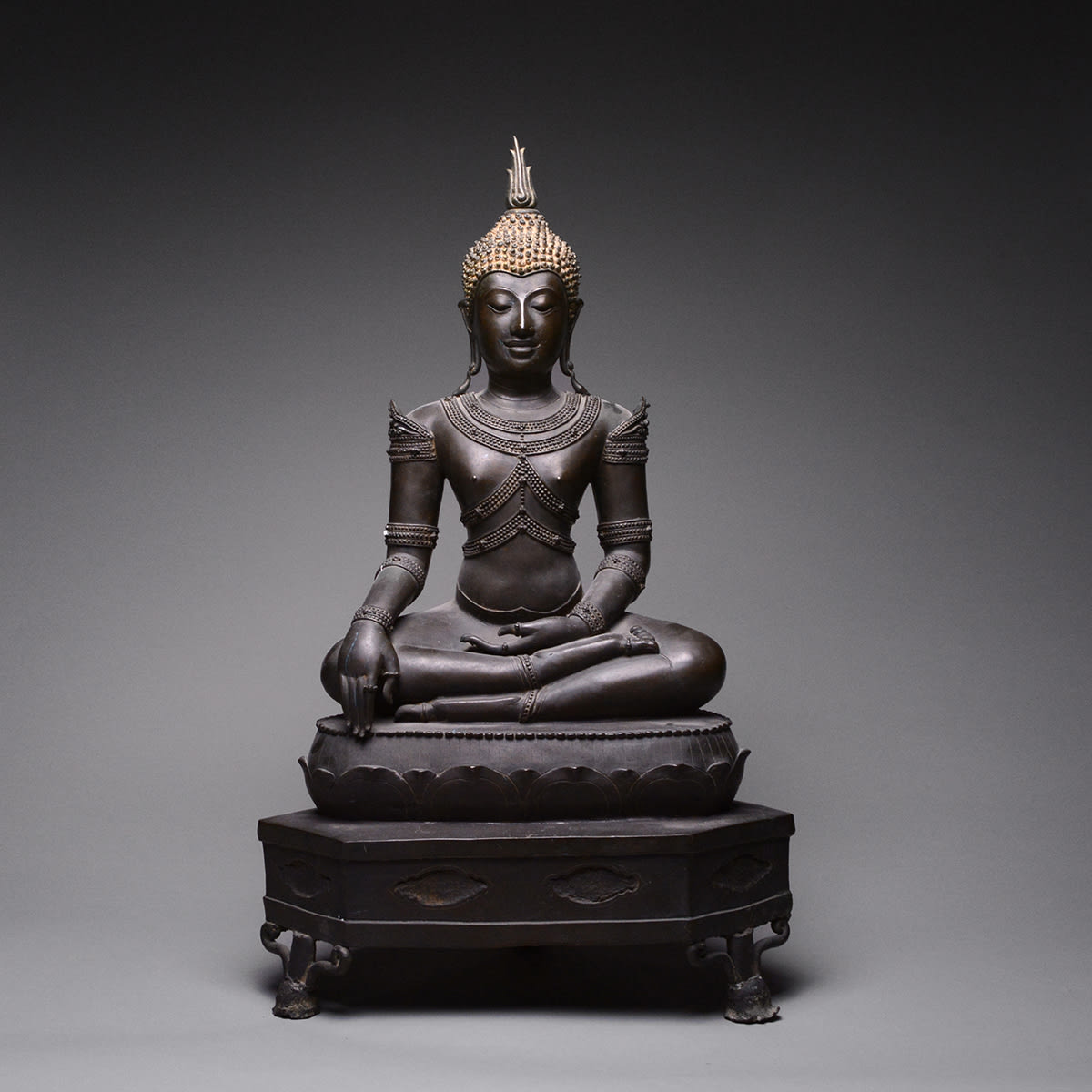 Lan Na Bronze Sculpture of a Seated Buddha Forming the Bhumisparsa Mudra, 1368 CE - 1644 CE
