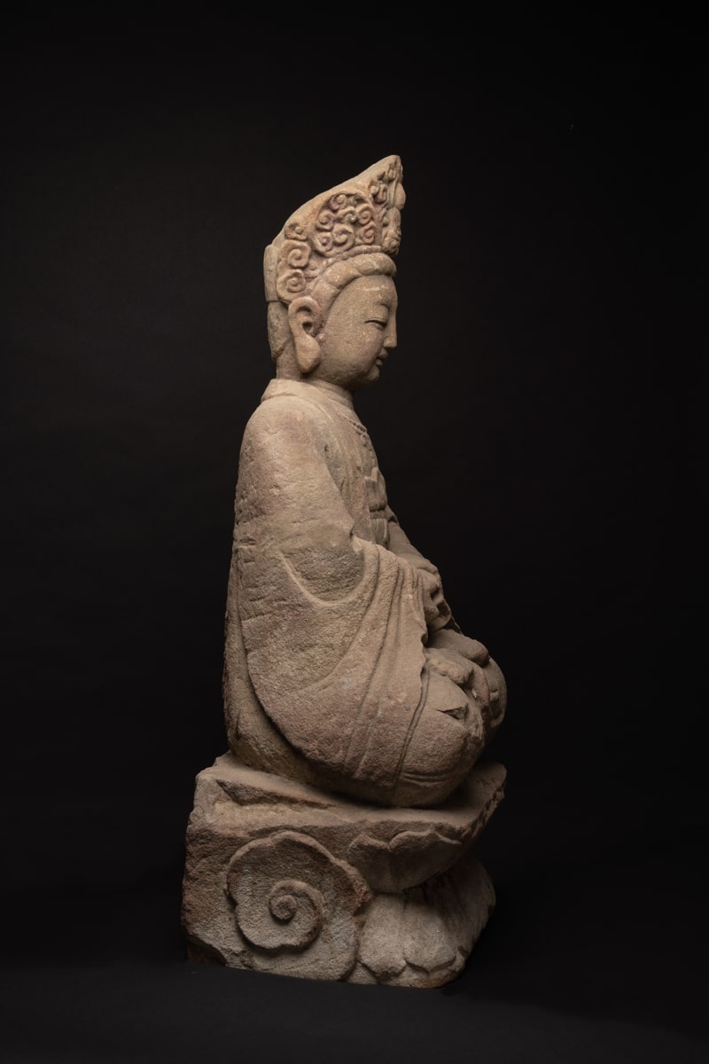 Ming Sandstone Seated Guanyin, 1368 CE - 1644 CE