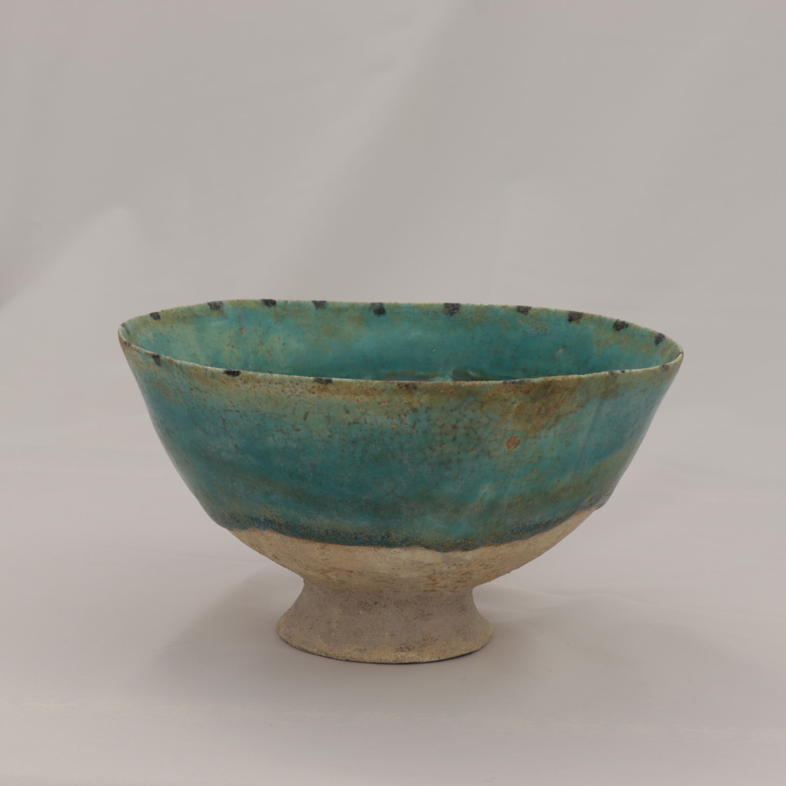 Kushan Turquoise-Blue Glazed Bowl, with Tigers, Twelfth to Thirteenth Century AD