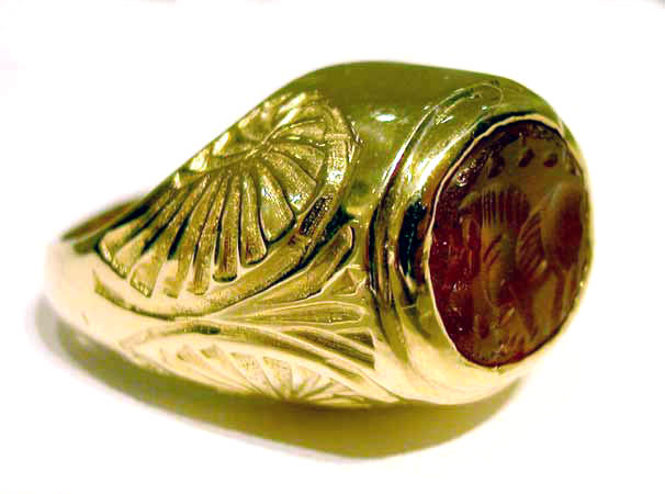 Gold Ring Featuring a Sassanid Intaglio Seal Depicting a Horse, 2nd Century CE - 6th Century CE