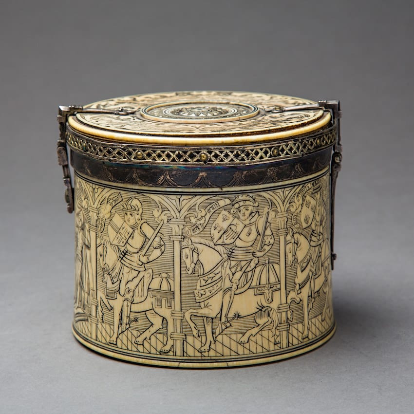 Cylindrical ivory pyxis