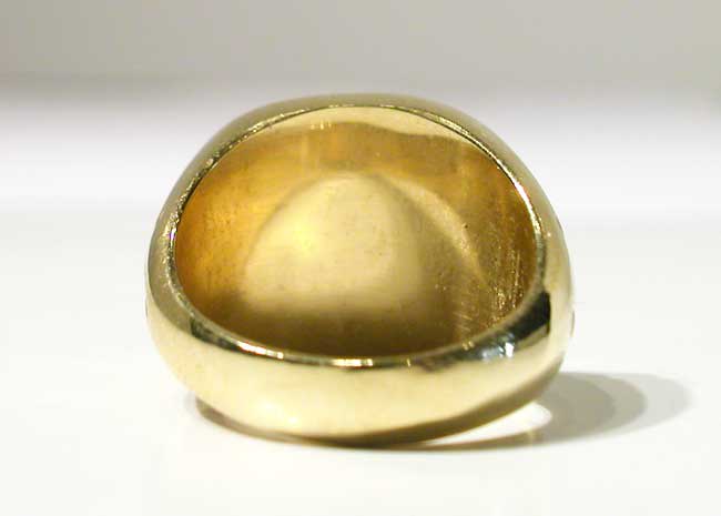 Gold Ring with a Classical Revival Onyx Intaglio Depicting a Mythological Scene, 18th Century CE