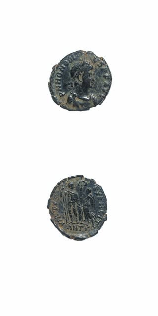 Bronze Coin of Emperor Honorius, 394 CE - 423 CE