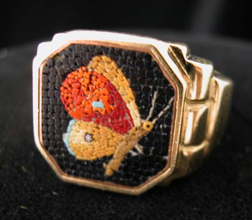 Gold Ring Classical Revival Micromosaic Depicting a Butterfly, 18th Century CE - 19th Century CE