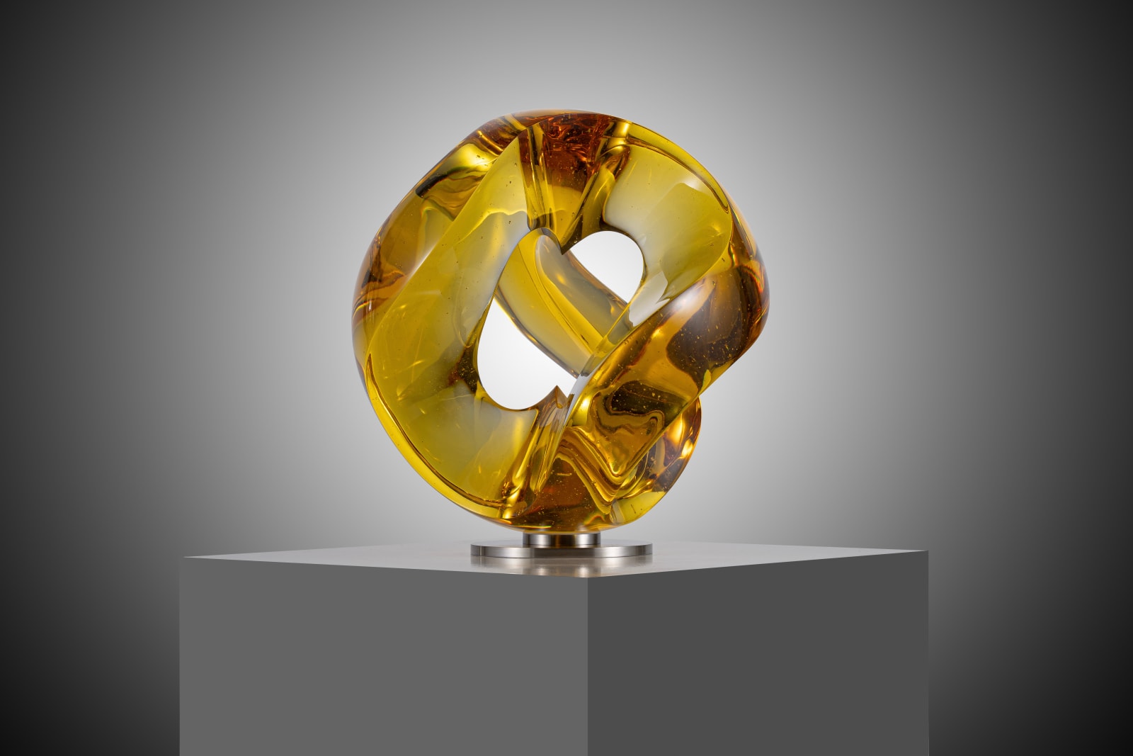 Vlastimil Beranek, Heart - Light Gold, 2024