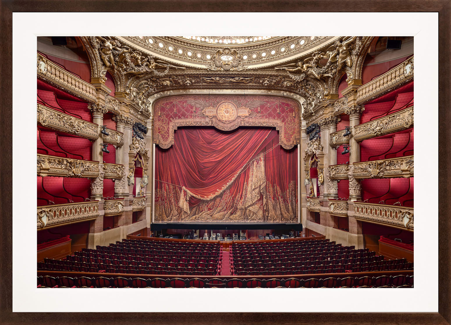 Mario Basner, A Night At The Opera, Classic Brown Frame, White Liner