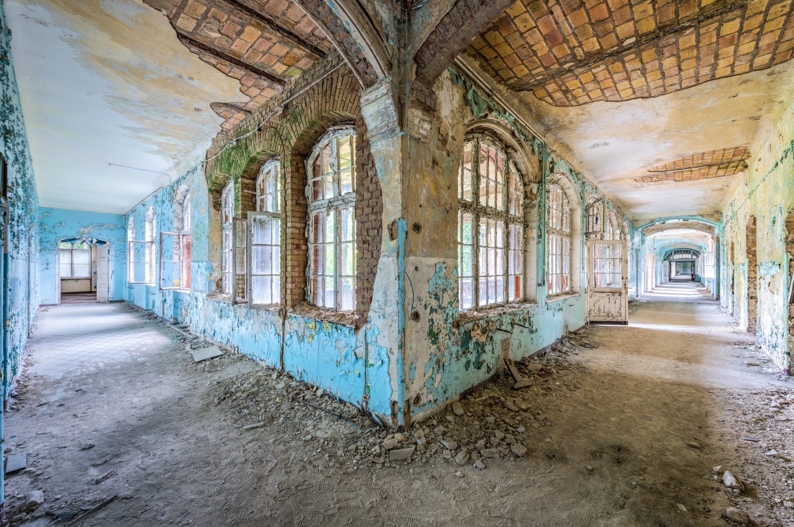 Mario Basner, Choices, Beelitz Heilstätten, Germany, 2014