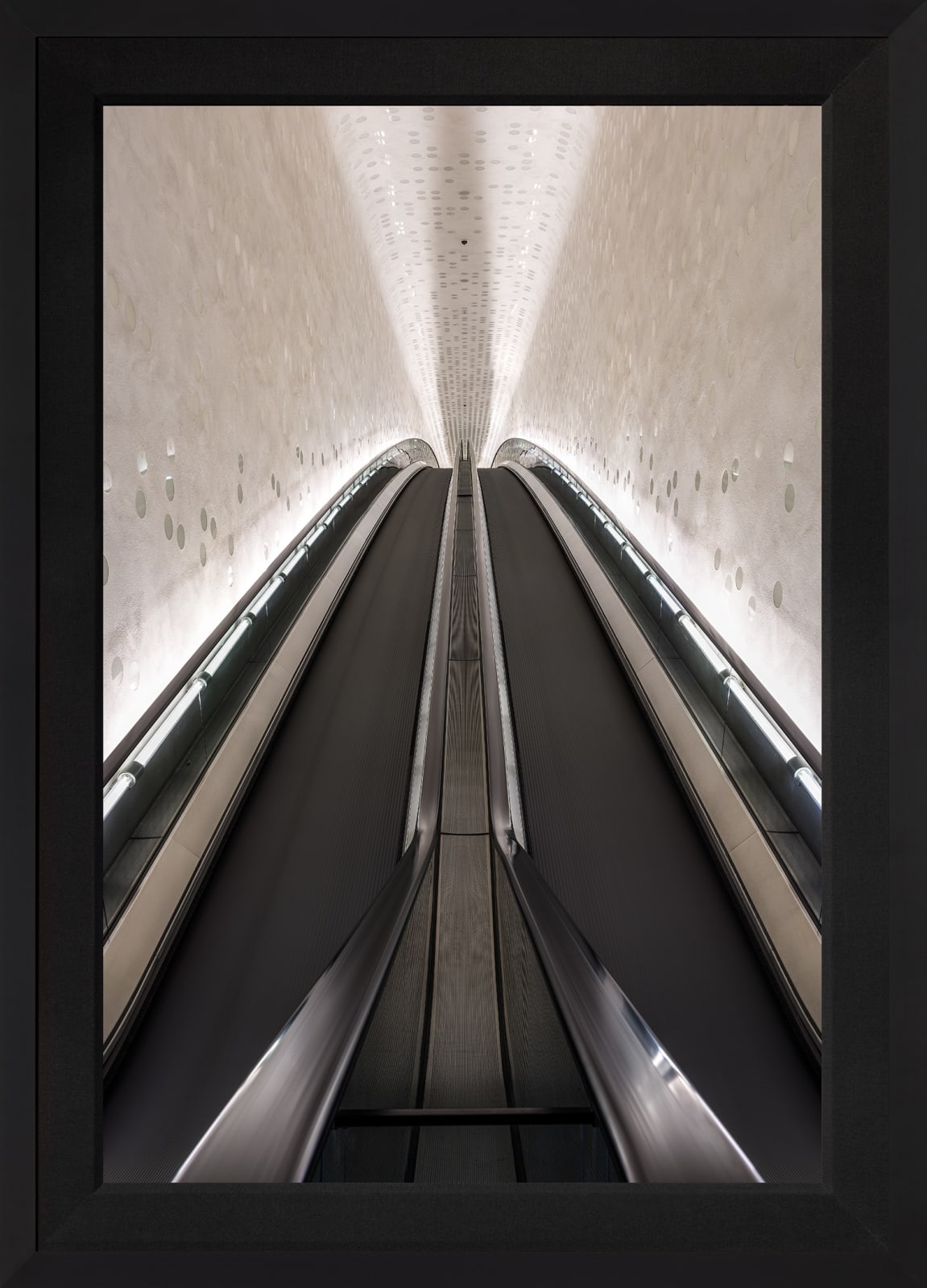 Mario Basner, Modern Symphony, Classic Satin Black, Black Liner