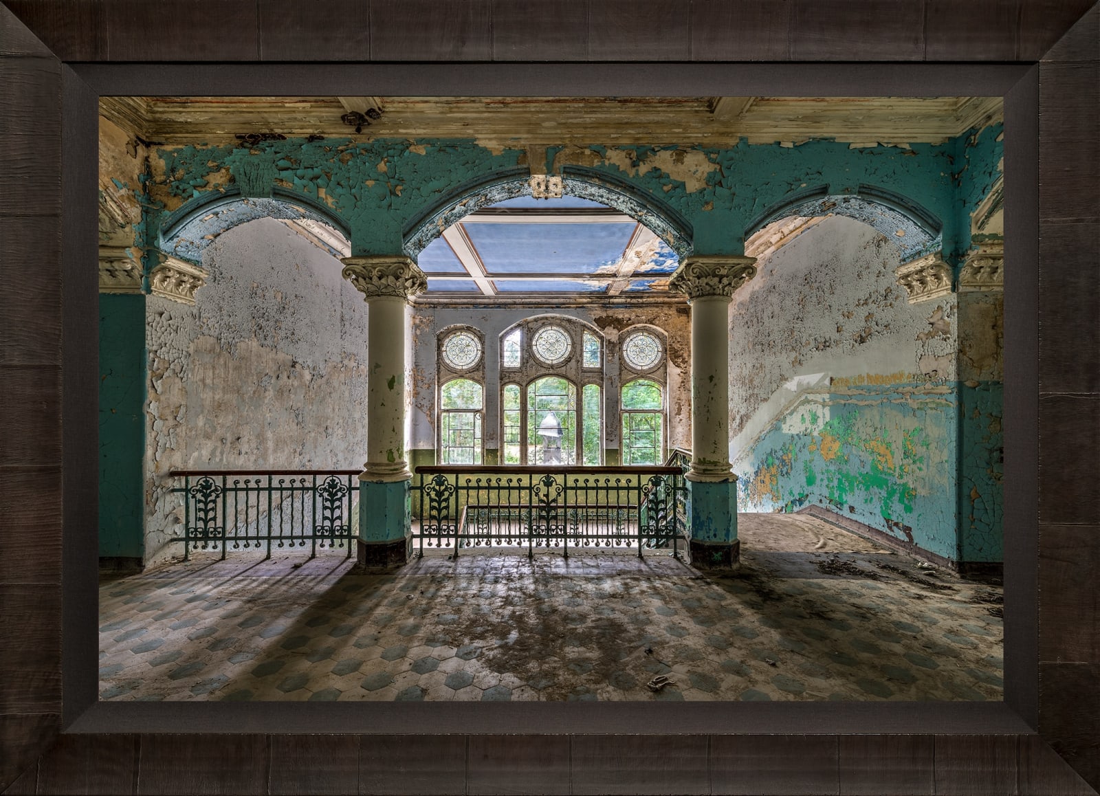 Mario Basner, Archway, Tabacchino Frame, Dark Ash, Black Liner