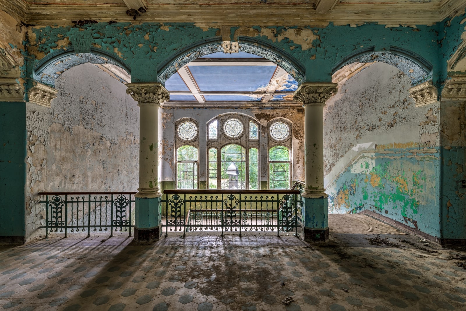 Mario Basner, Archway, Beelitz Heilstätten, Germany, 2014