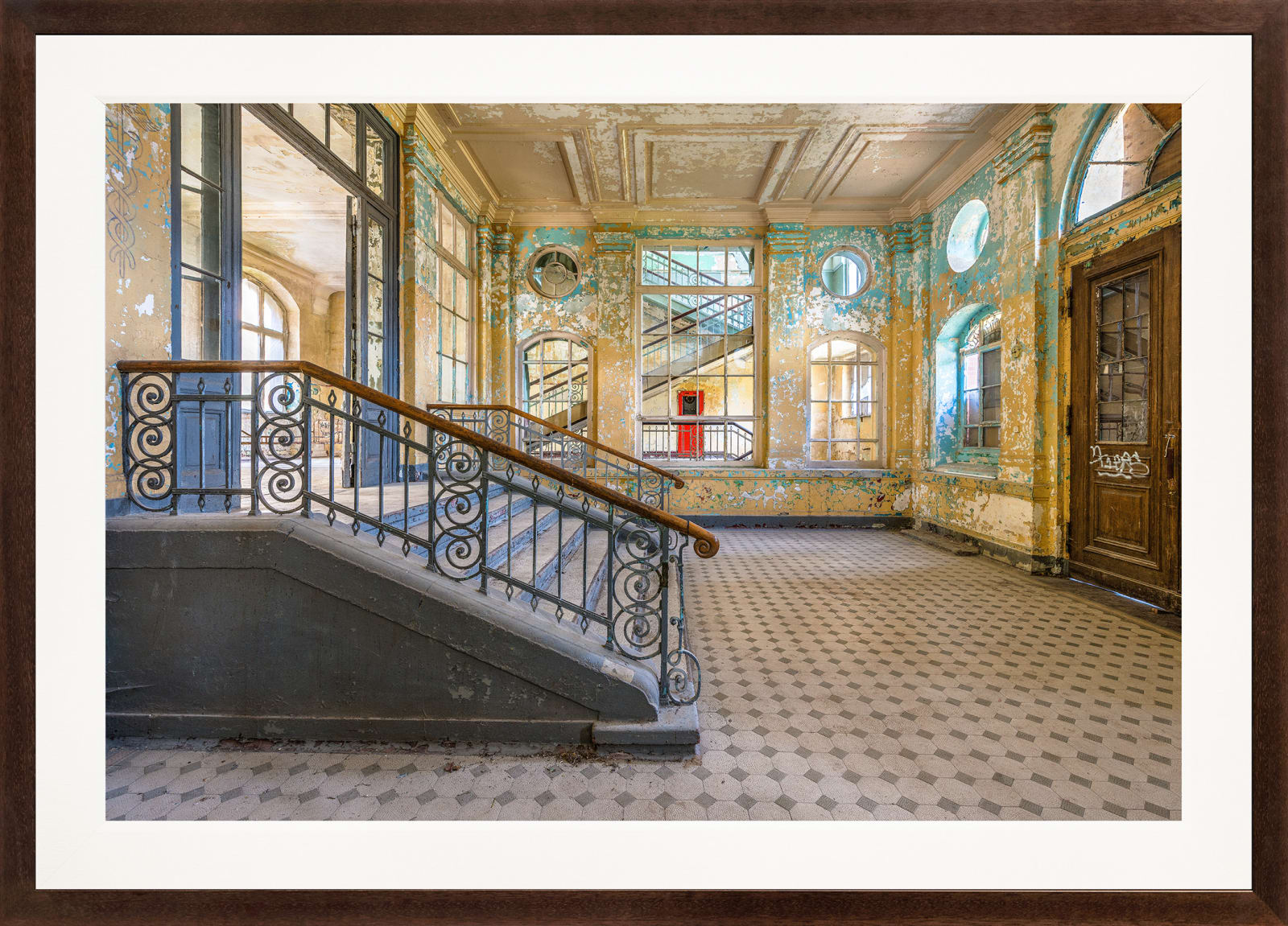 Mario Basner, Grandeur, Classic Brown Frame, White Liner