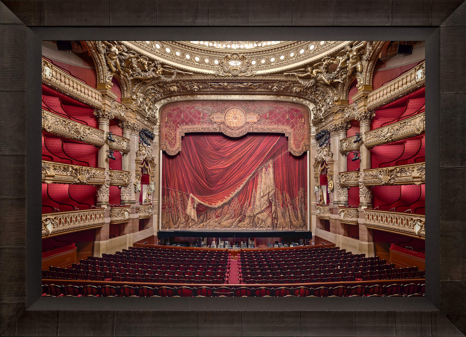 Mario Basner, A Night At The Opera, Tabacchino Frame, Dark Ash, Black Liner