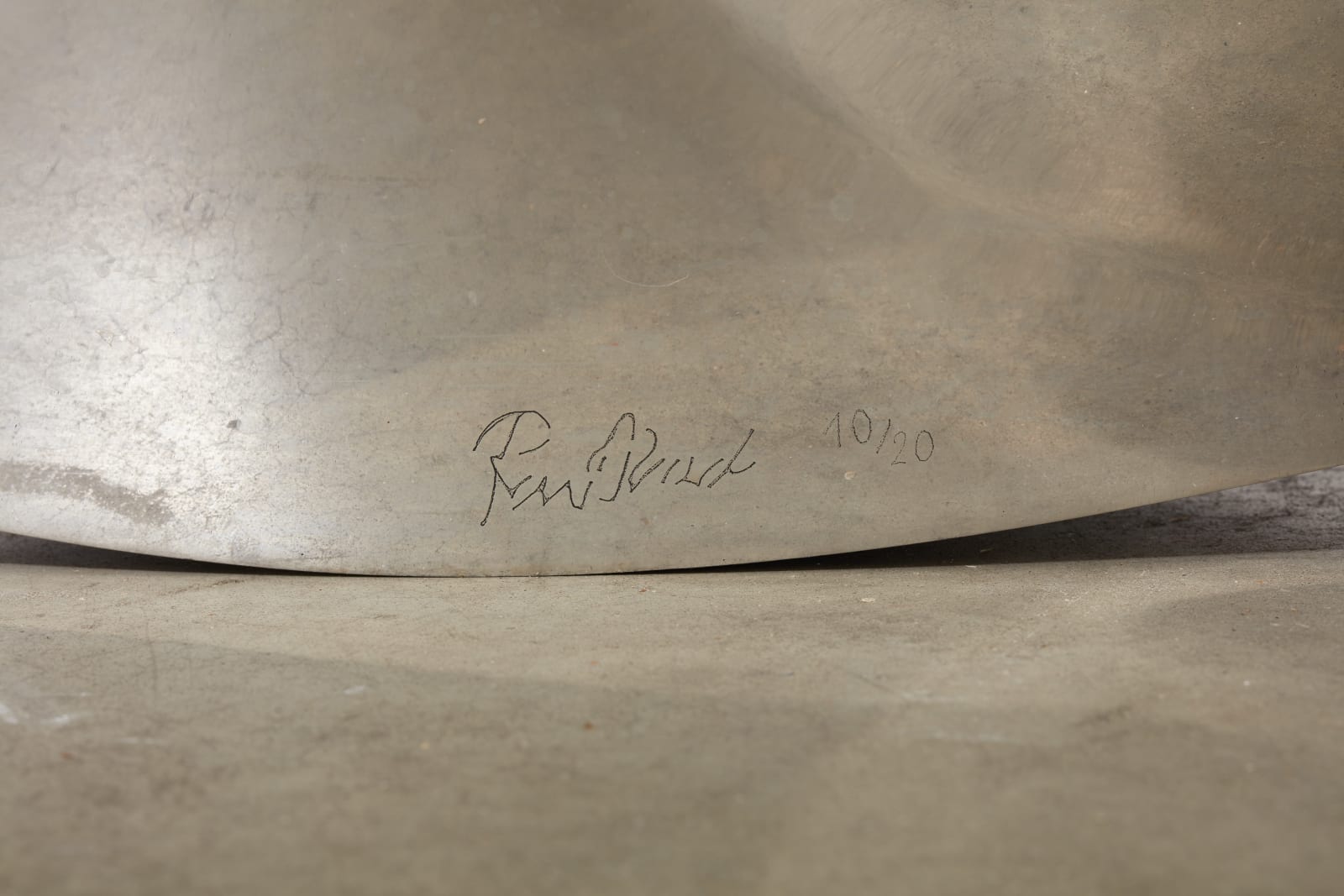 Ron Arad, Blo-Void 2, 2005