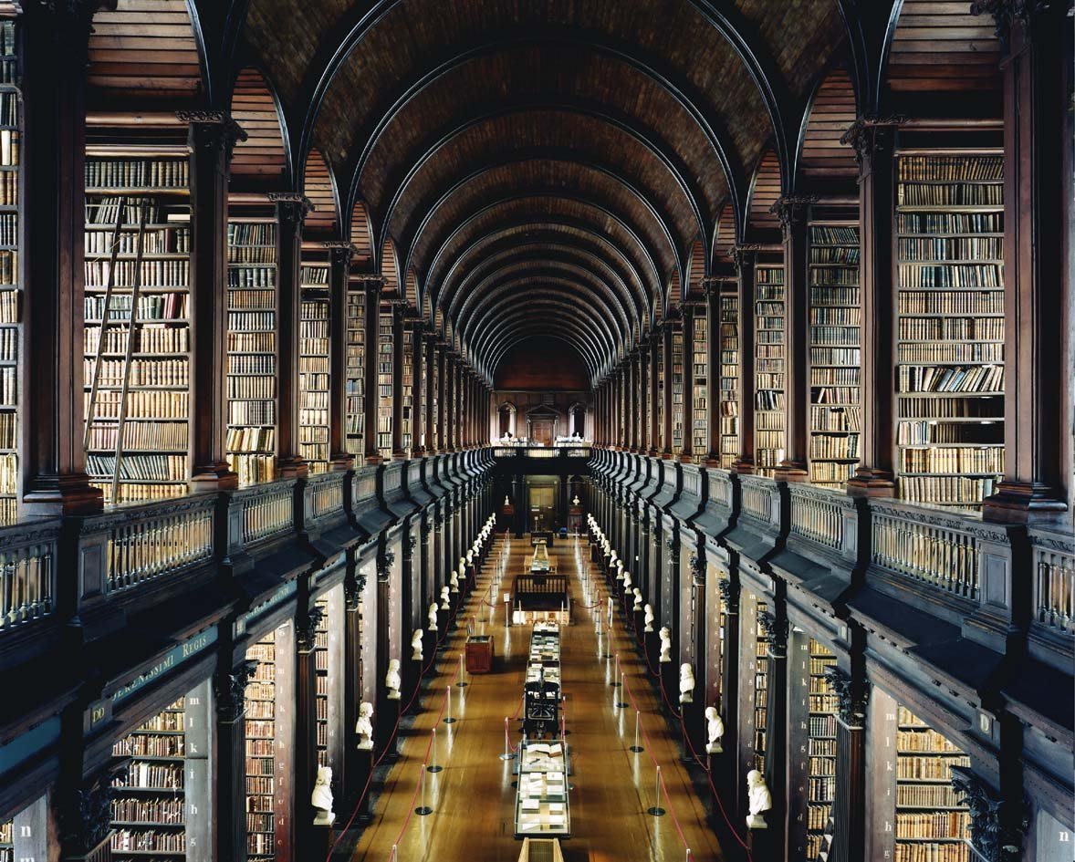 Candida Höfer, Trinity College Library Dublin I 2004