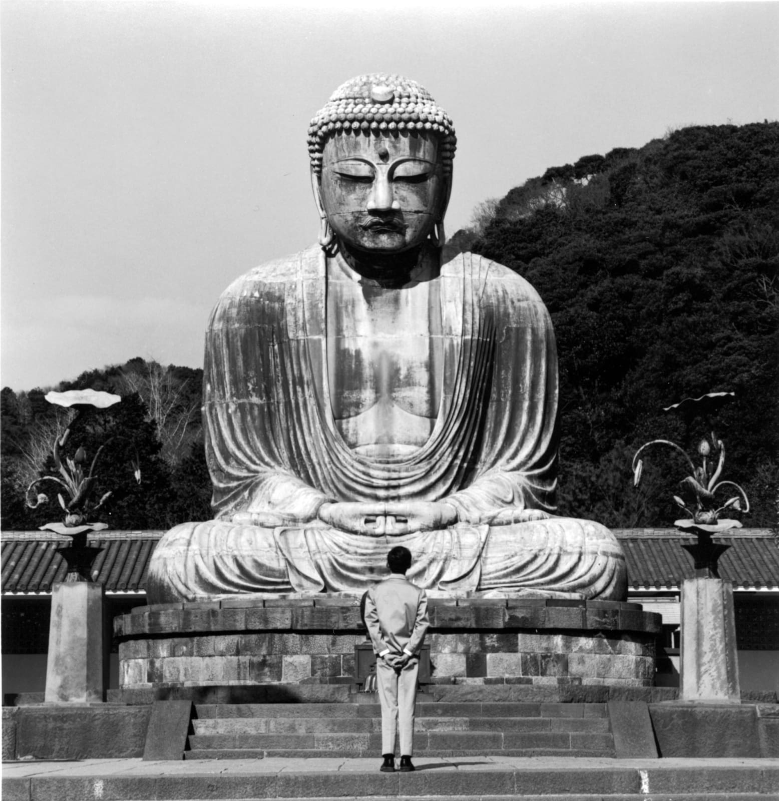 Tseng Kwong Chi, Kamakura, Japan (Buddha), 1988