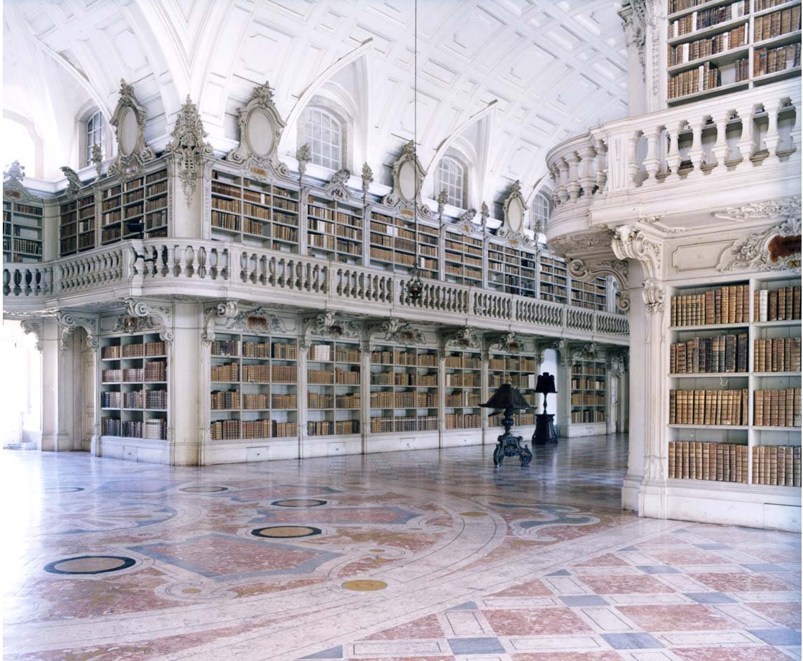 Candida Höfer, Biblioteca do Palàcio Nacional de Mafra IV 2006