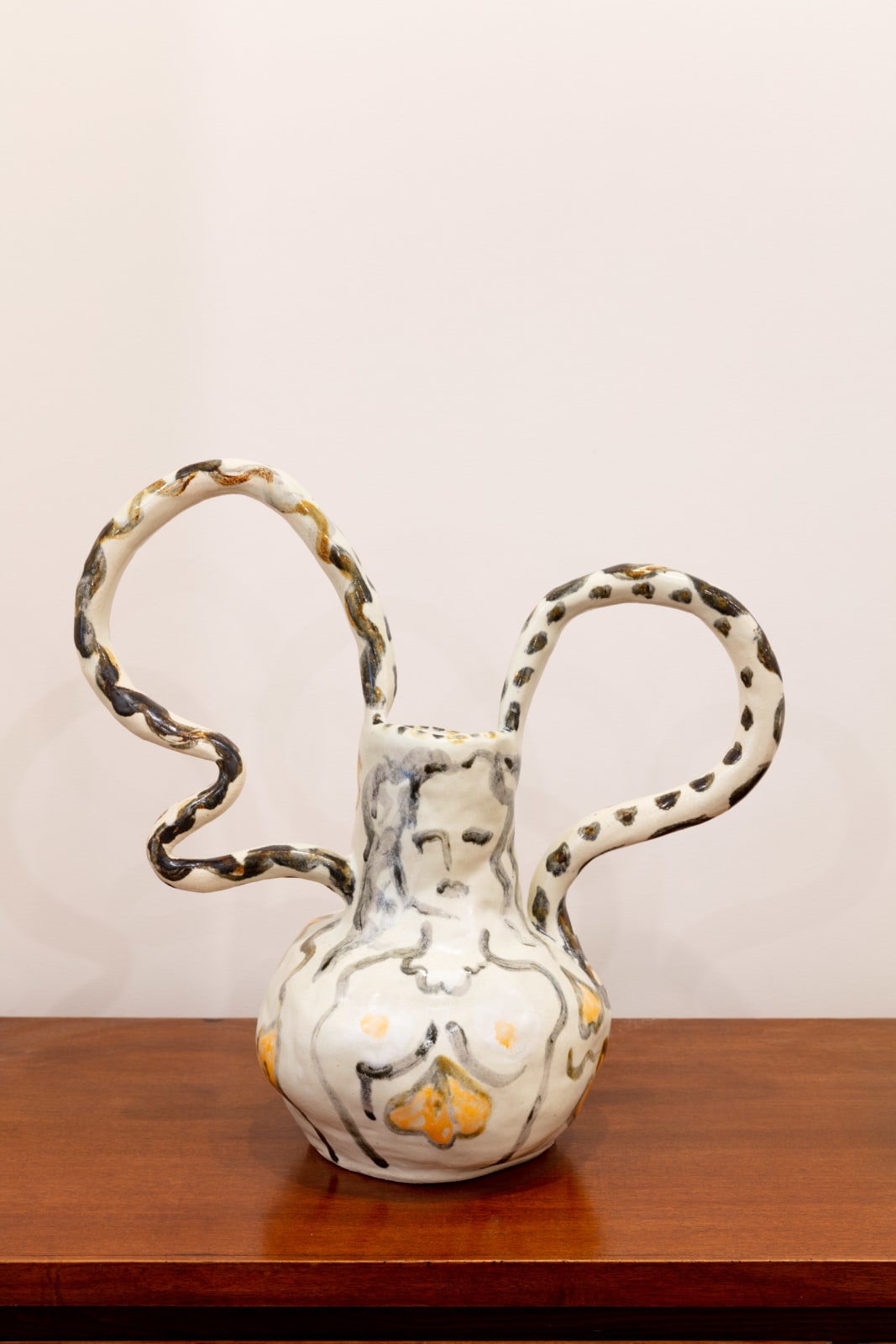 Christabel MacGreevy, Urn for Good Fortune