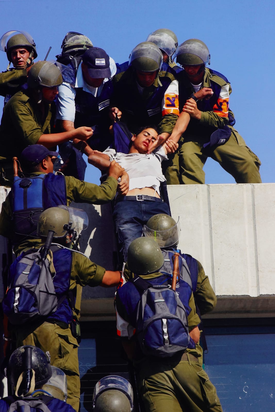 Natan Dvir, Homesh Evacuation #01 / Taken Down, 2007