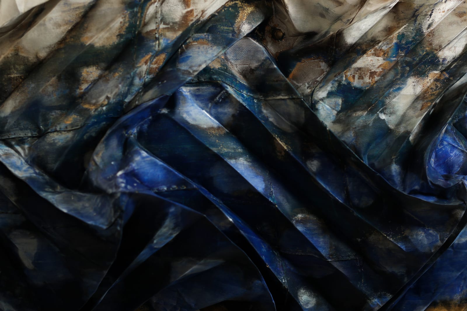 Jin-Sook So, Untitled Steel Mesh (Blue, Gold & White) I, 2021