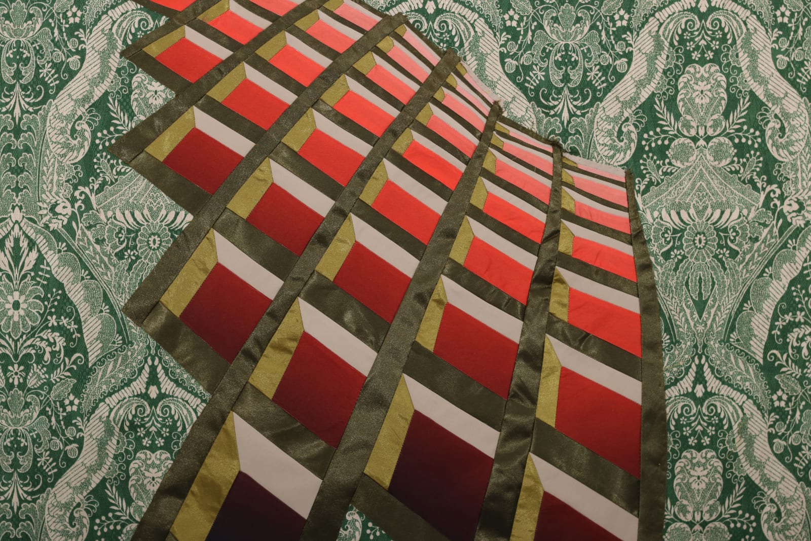 Inger Bergström, Perspective of Glossy Fabrics with Floral Background IV, 2021