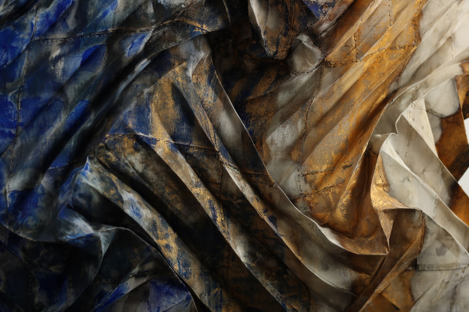 Jin-Sook So, Untitled Steel Mesh (Blue, Gold & White) II, 2021