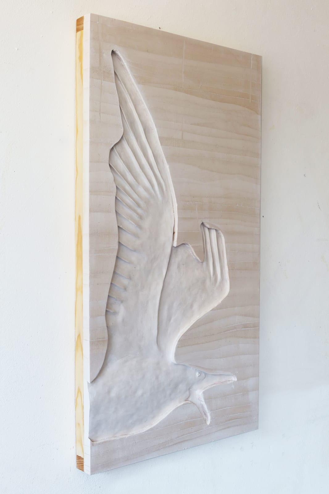 Hilda Hellström_Gull Gale_2021_Jesmonite_85x46cm_3