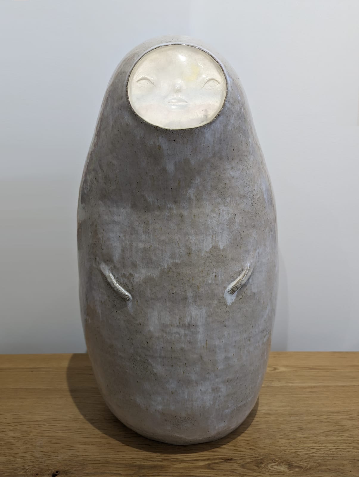 Yeonjae Choi, Girl sitting with Moon, 2022