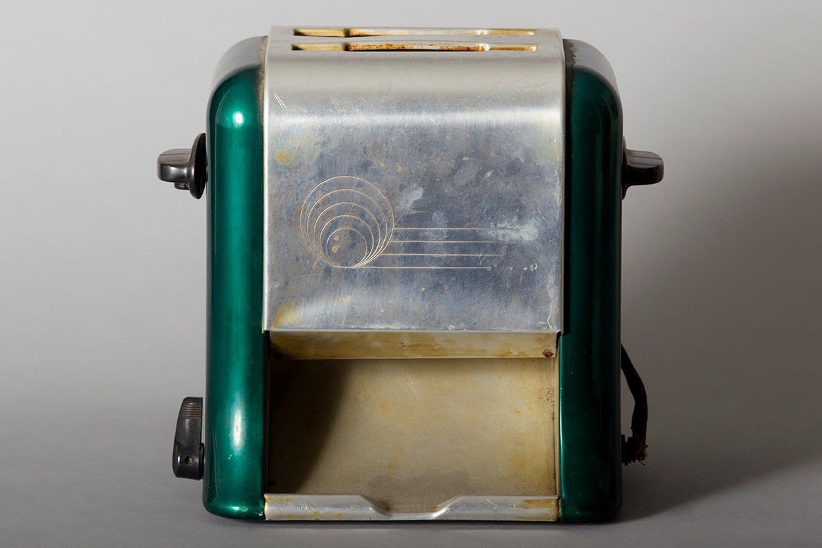 Toasters, DELTA POP DOWN AUTOMATIC TOASTER, 1940’s