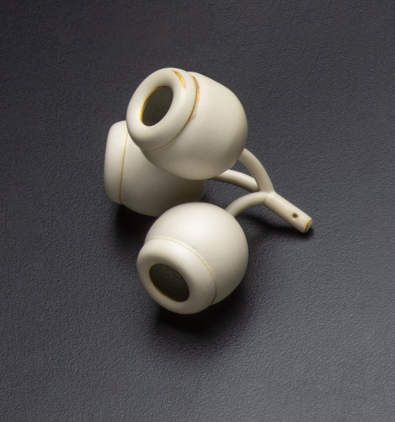 Jess Dare, Cluster of Gumnuts, 2022