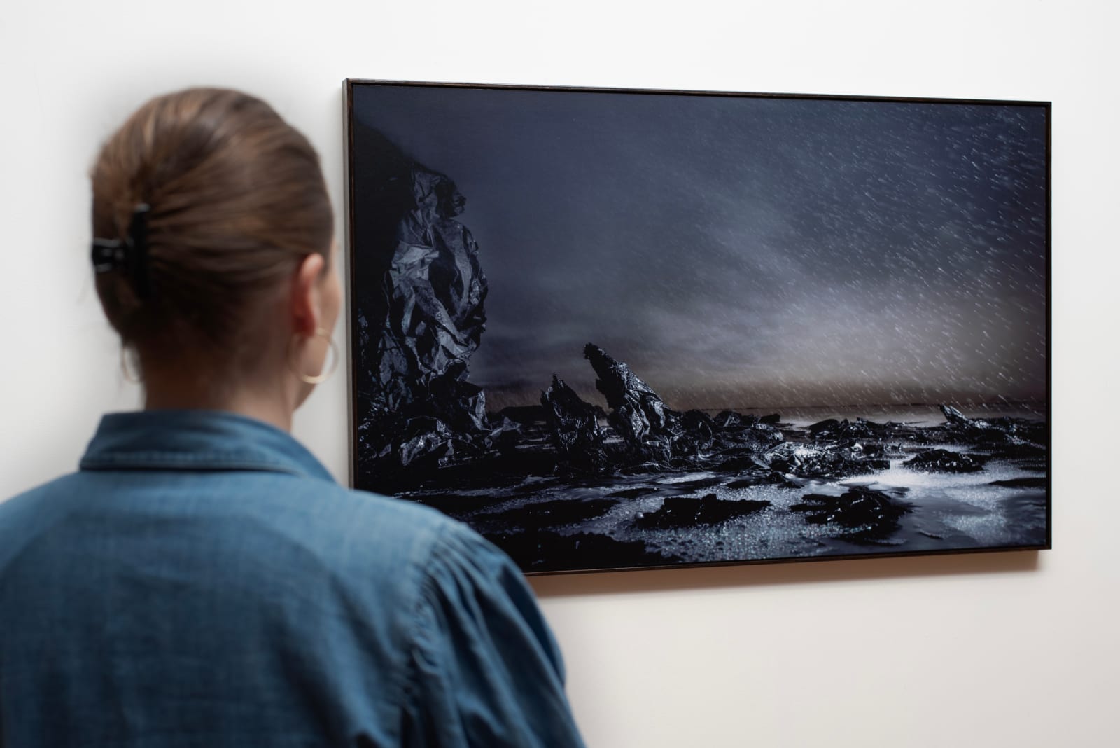Rosie Hastie, Starry shorelines: serenity under the night sky, 2024
