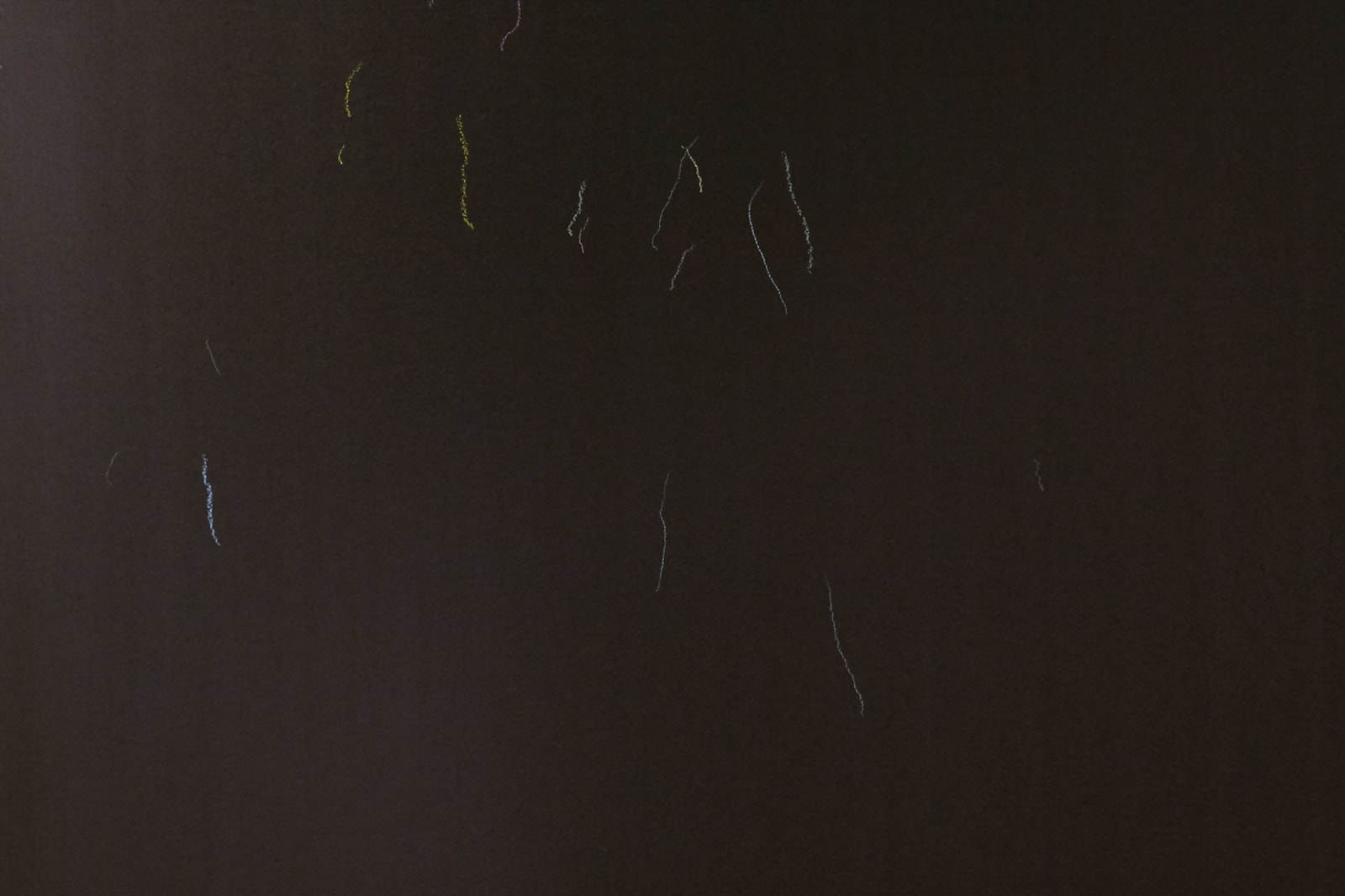 Sara Maher, Suspending Lightly (broken threads), 2022
