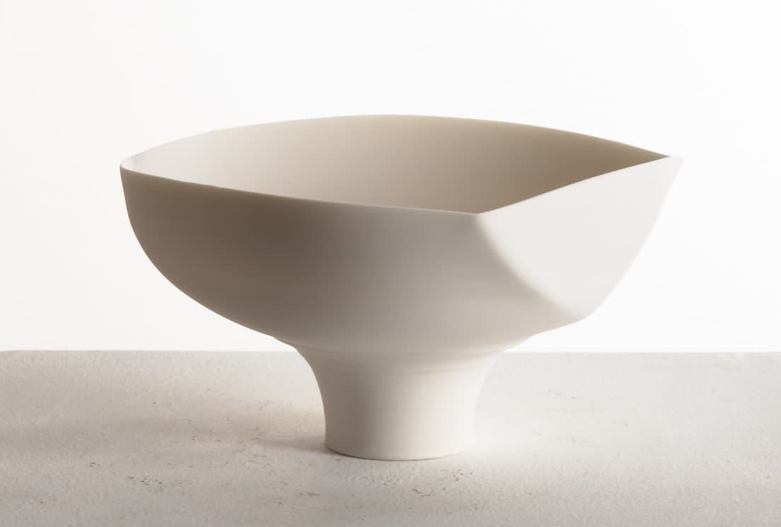 Victor Greenaway, Spiral-lipped bowl form, 2013