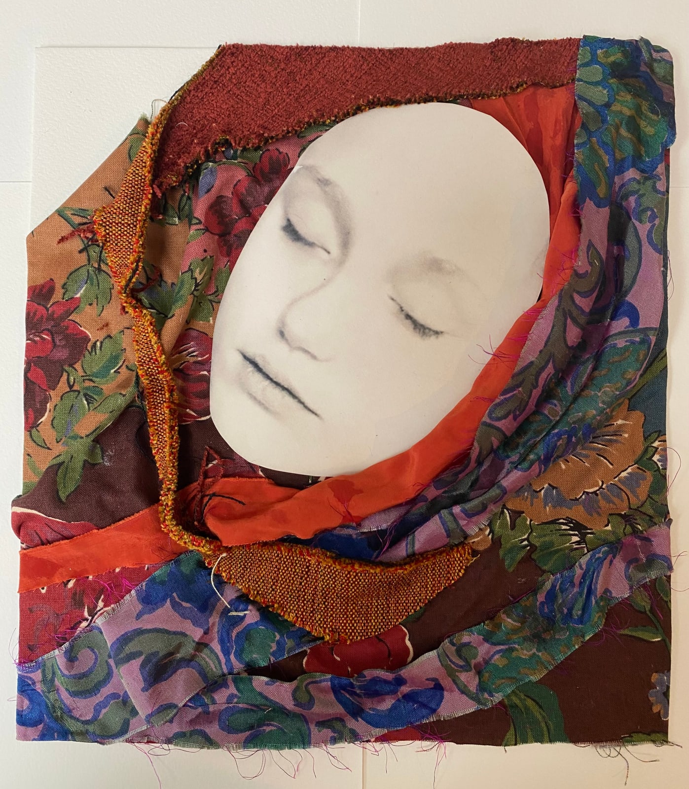 Pilar Muñoz RE, Enfolded Moments II