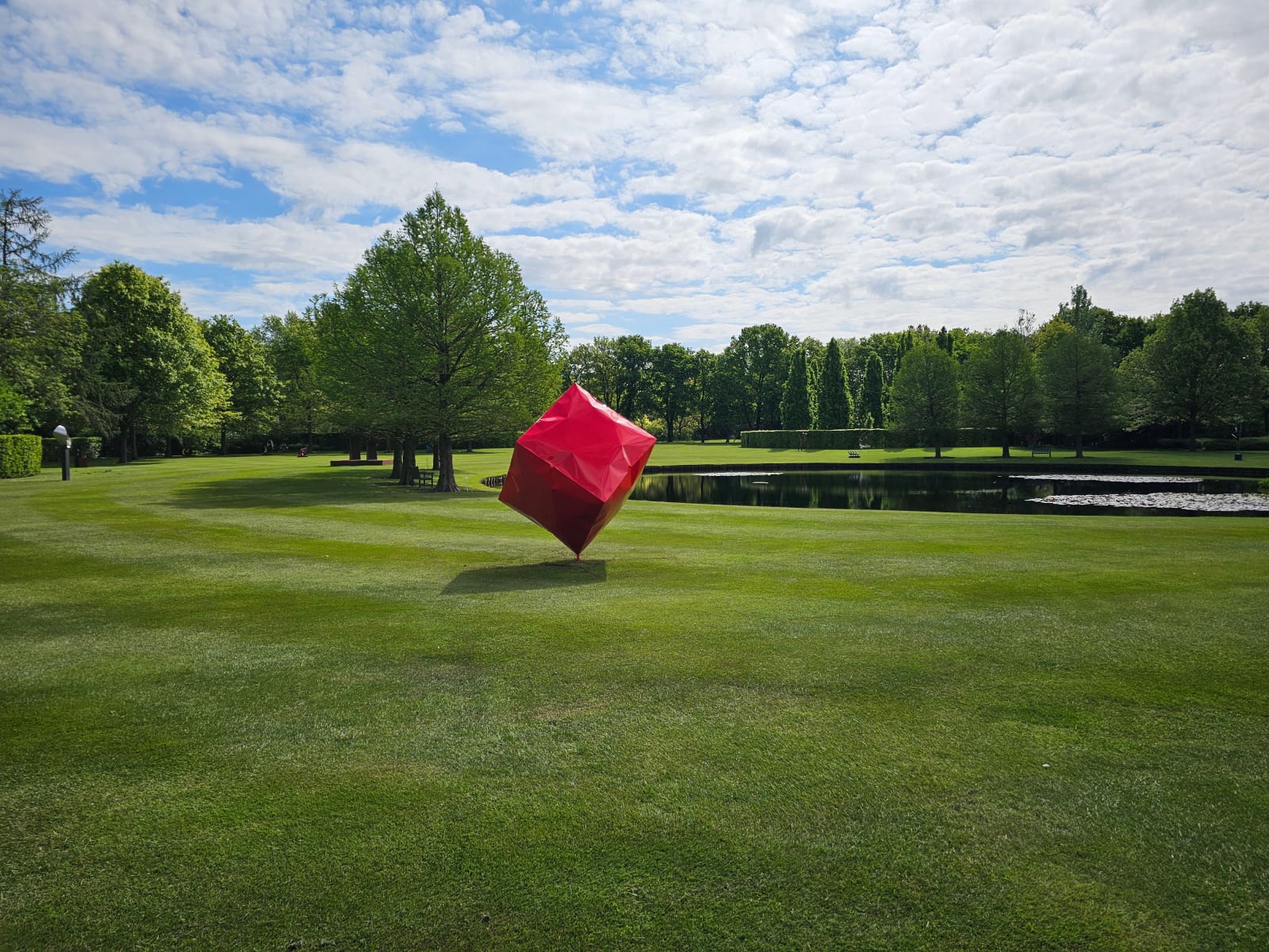 Matteo Marchetti, BIG RED FAT CUBE, 2025
